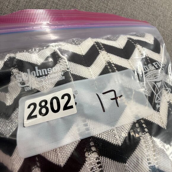 NEW! White House Black market Cheveron Stripe Dress Sleeveless Scoop Neck Small - Picture 16 of 16